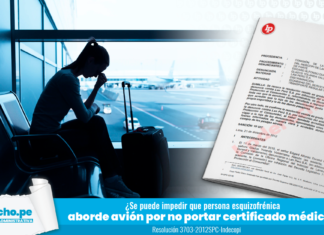 ¿Se puede impedir que persona esquizofrénica aborde avión por no portar certificado médico?