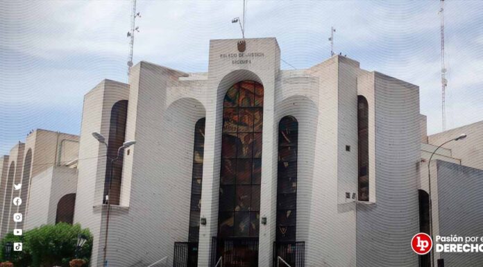 Jueza otorga medidas de protección a una joven que denunció a exministro por tocamientos