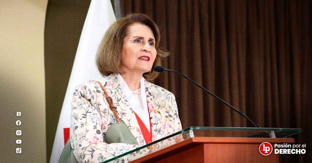 luz-pacheco-congreso-LPDERECHO1