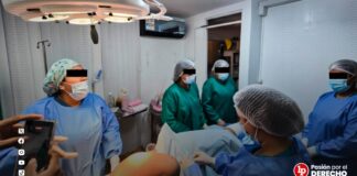 Detienen a estudiantes de enfermería mientras realizaban una presunta liposucción clandestina en departamento