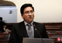 JEE concluye que Elías Varas habría infringido neutralidad electoral por comentarios a favor de Roberto Sánchez durante censura