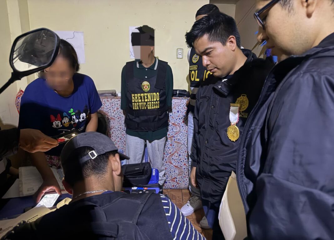 Los Injertos de Cono Norte - LP Derecho