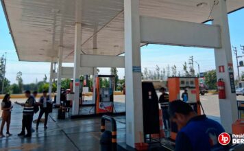 Denuncian a grifo cuyo panel indicaba S/16.51, mientras que en el surtidor y en la boleta de venta se registró S/17.51