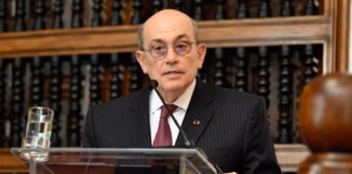 Canciller De Zela renuncia al cargo por «desacuerdo» en postergación de compra de aviones F16 a EE. UU.