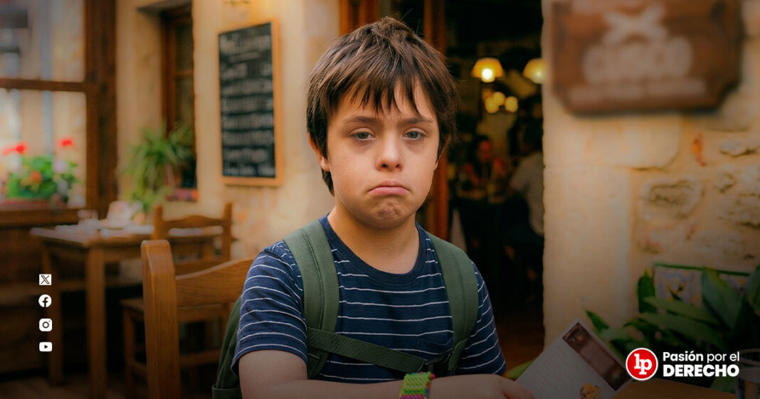 BANNER_Condenan a dueño de restaurante que no quiso atender a niño con síndrome de Down y a su familia_LP