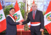 Ministro de Defensa renuncia al cargo por «discrepancia» en torno a postergación de compra de aviones F16 a EE. UU.