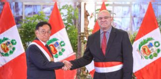 Ministro de Defensa renuncia al cargo por «discrepancia» en torno a postergación de compra de aviones F16 a EE. UU.