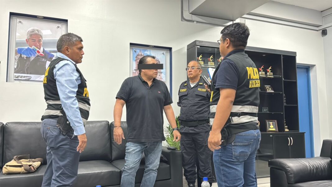 José Samamé Blas - LP Derecho