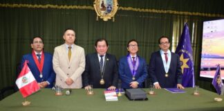 CALE condecora con la medalla «José Luis Bustamante y Rivero» al Dr. José Palomino Manchego
